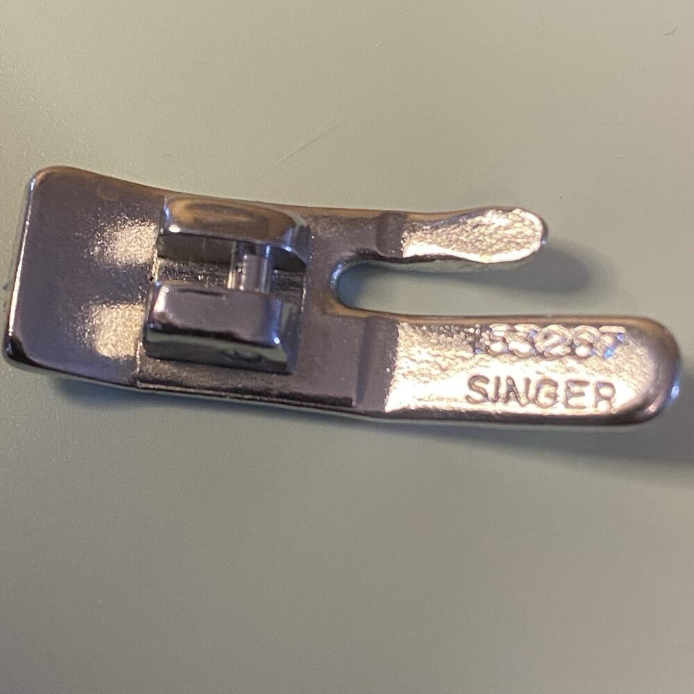 Genuine Singer Sewing Machine #153267 Straight Stitch Presser Foot Vintage